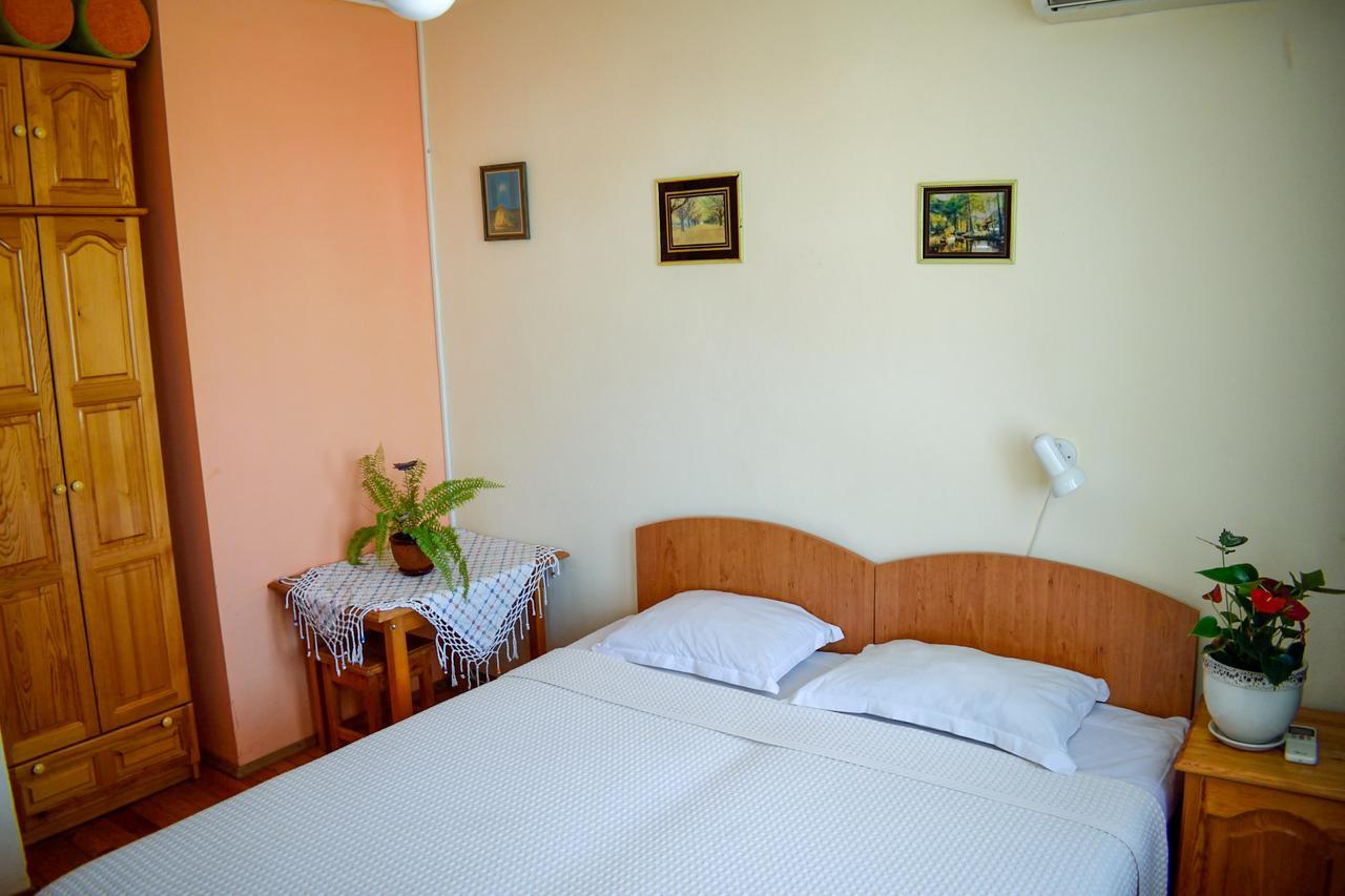 Guest House Villa Katty Balcic Exterior foto