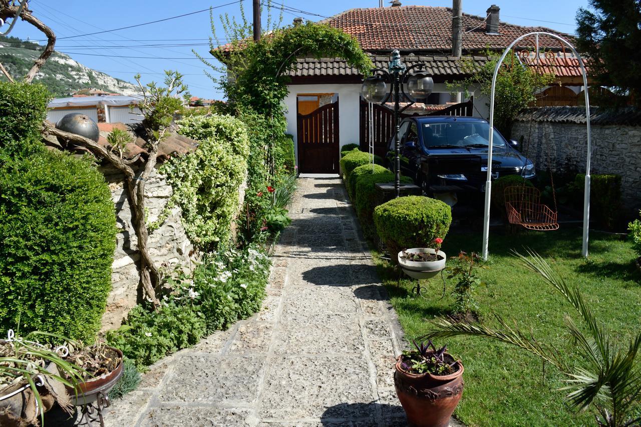 Guest House Villa Katty Balcic Exterior foto